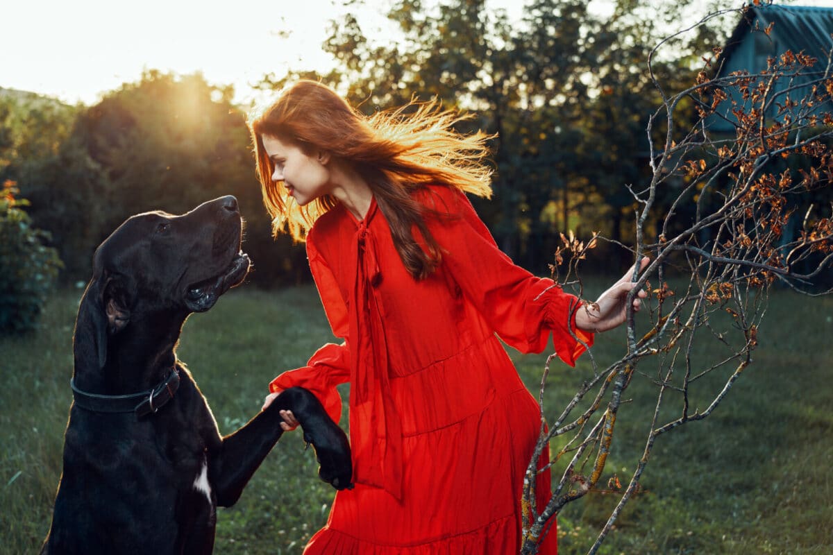 Female,Model,In,The,Great,Outdoors,With,A,Black,Great